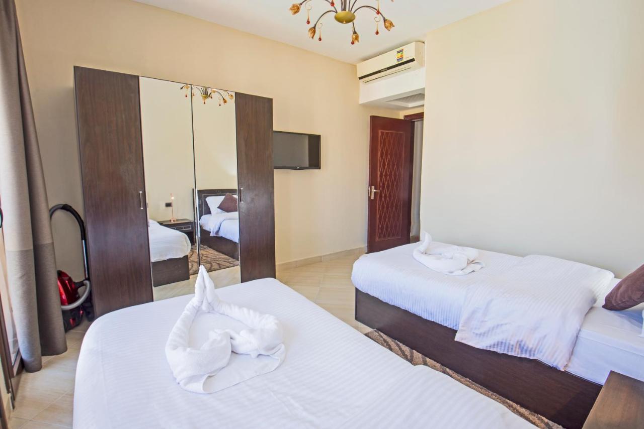 Premium Sea View 2 Bedrooms 2 Bathrooms Apartment Located Within Gravity Hotel & Aquapark Хургада Экстерьер фото
