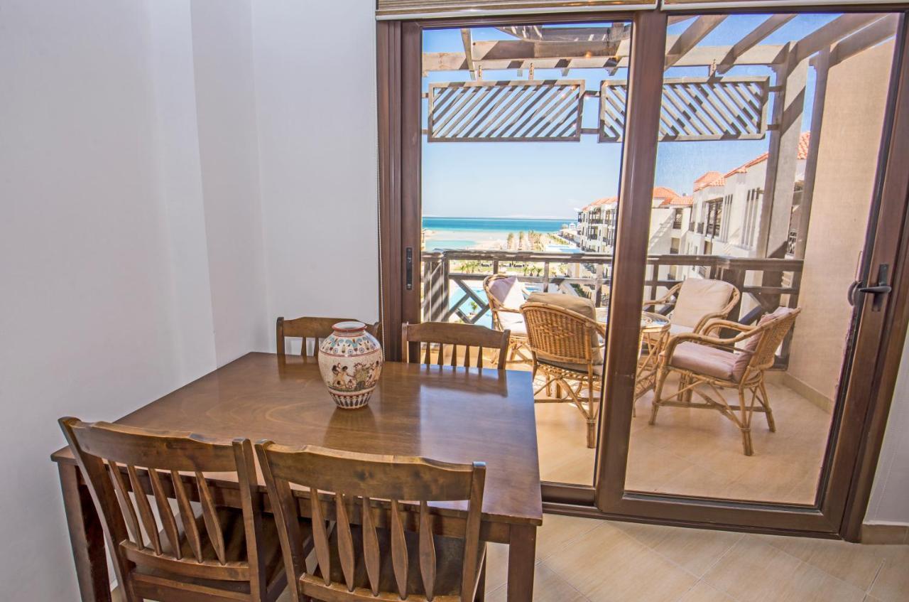 Premium Sea View 2 Bedrooms 2 Bathrooms Apartment Located Within Gravity Hotel & Aquapark Хургада Экстерьер фото